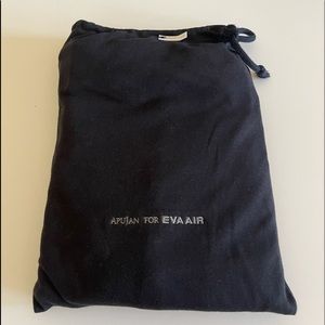 Apujan brand for Eva Air.
Sleepwear. All brand new.